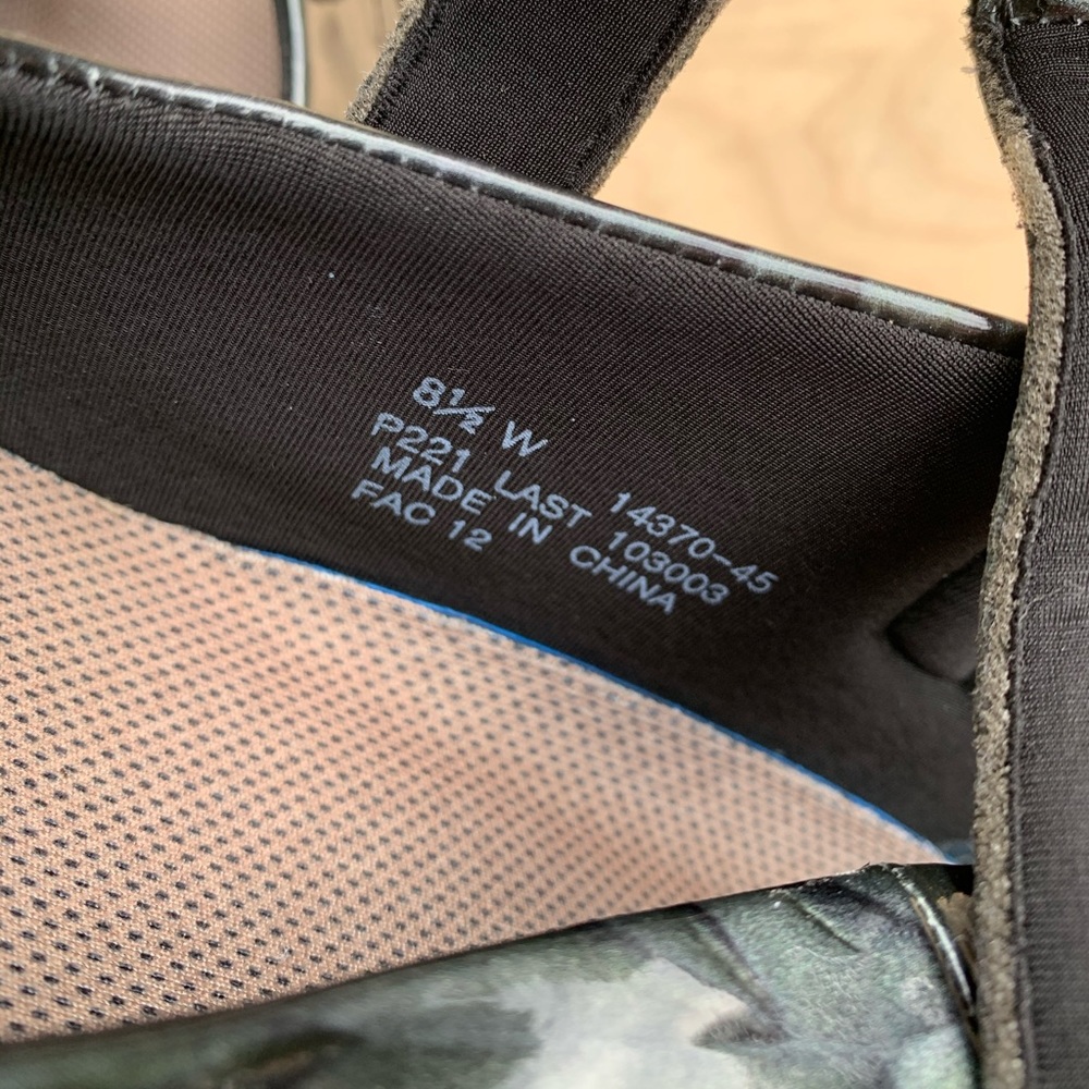 Drew woman’s NWT shoes - Picture 9 of 10